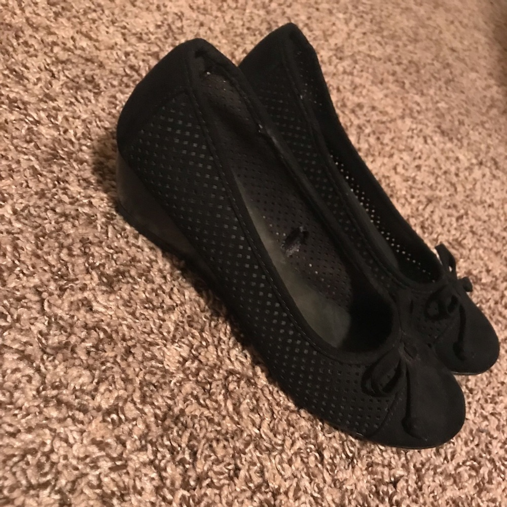 Black Wedge Heels